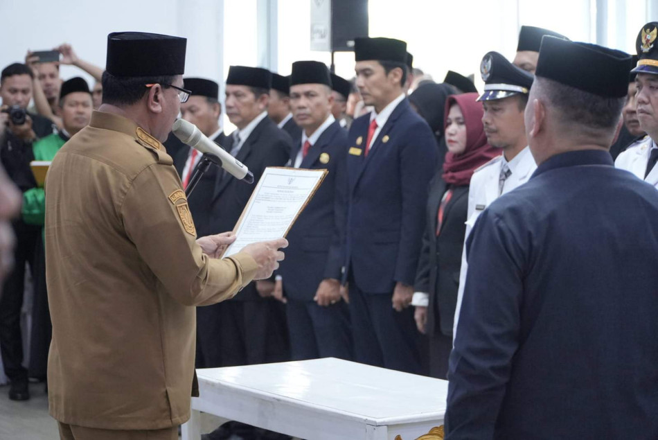 Bupati Kuansing Lantik Ratusan Pejabat: Suhardiman Tegaskan Rotasi untuk Percepat Laju Pemerintahan