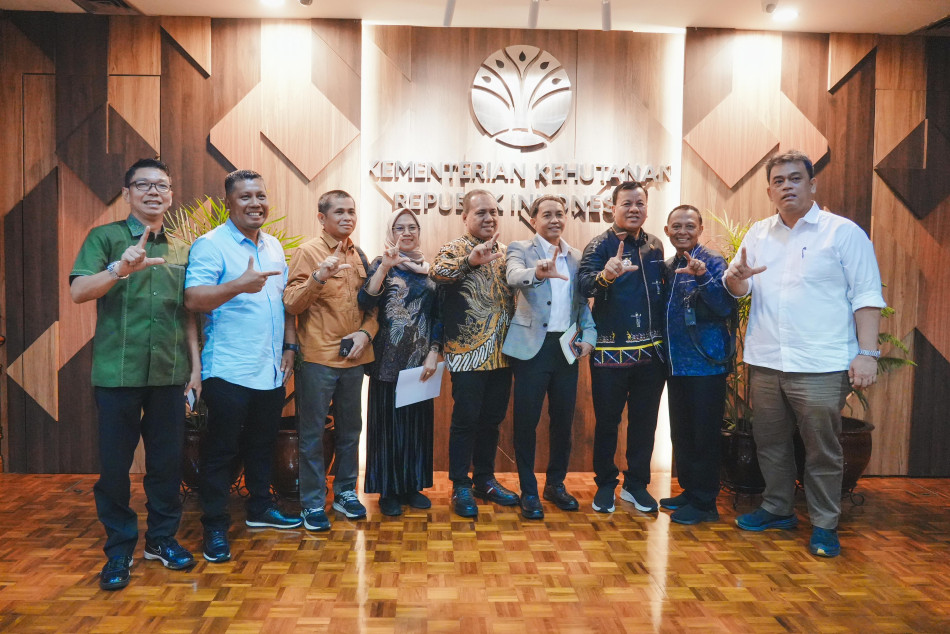 Heboh! Bupati Kuansing Desak Menteri Kehutanan Revisi Peta, Warga Siap-Siap Dapat Kepastian Lahan!