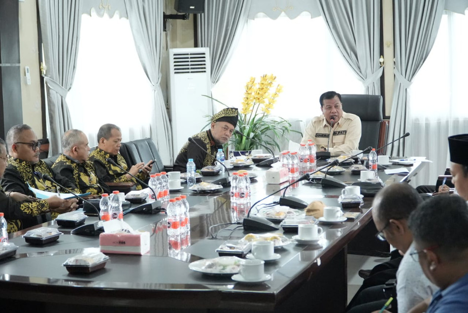 BMKG: Siklon Tropis Senyar Pengaruhi Riau, Bupati Kuansing Imbau Semua Pihak Siap Siaga