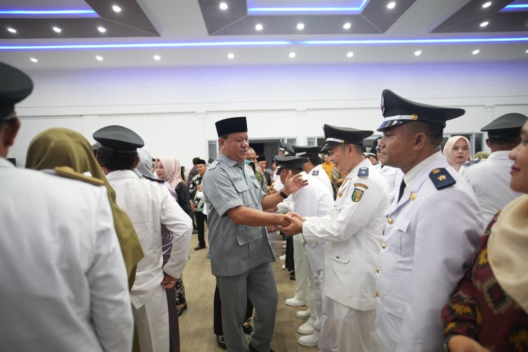 Pelantikan 62 PJ Kades, Bupati Tekankan Integritas dan Pelayanan Nyata