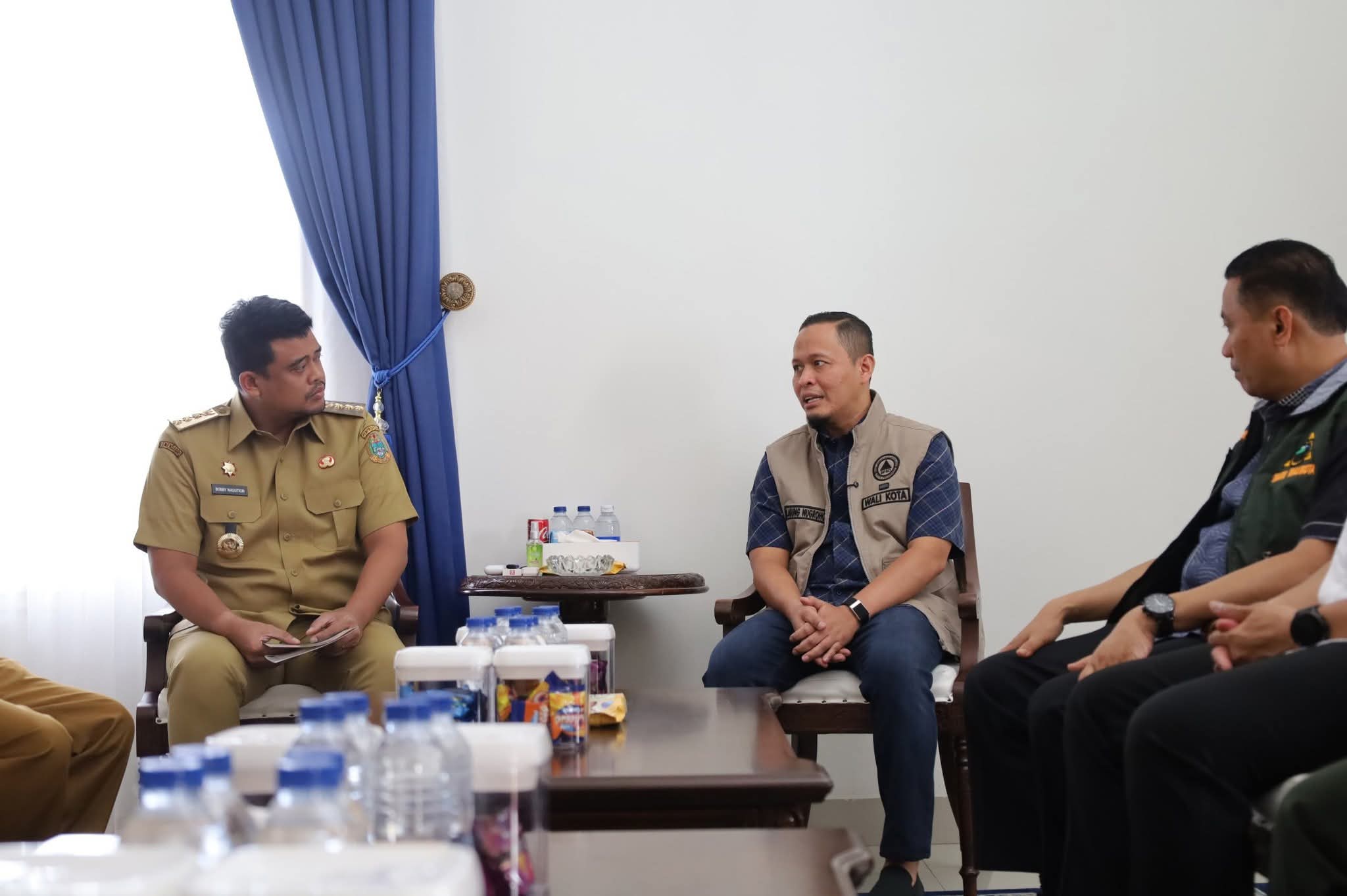Wali Kota Pekanbaru Kunjungi Bobby Nasution, Publik Berspekulasi Agung Minta Suaka Agar Tidak Di OTT KPK