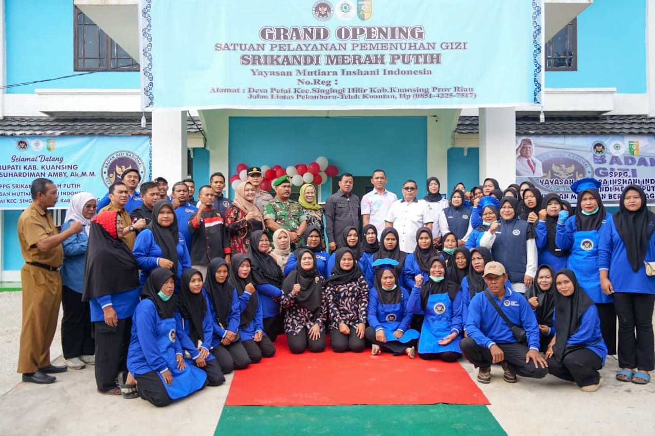 Dukung Program Presiden Prabowo , Bupati Suhardiman Juga Dorong Gizi Anak dan Ekonomi Lokal