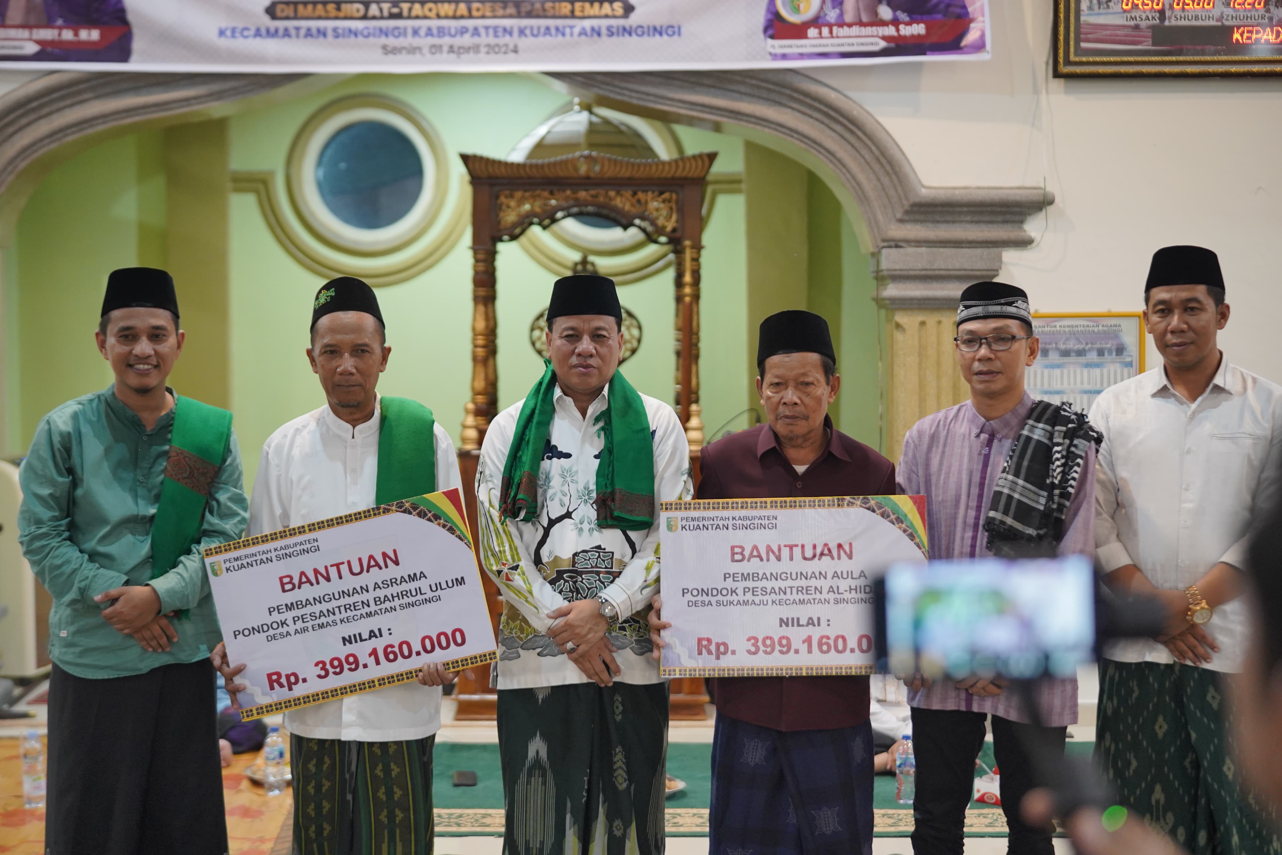 Pemda Kuansing Kucurkan Bantuan Ratusan Juta Untuk Pondok Pesantren