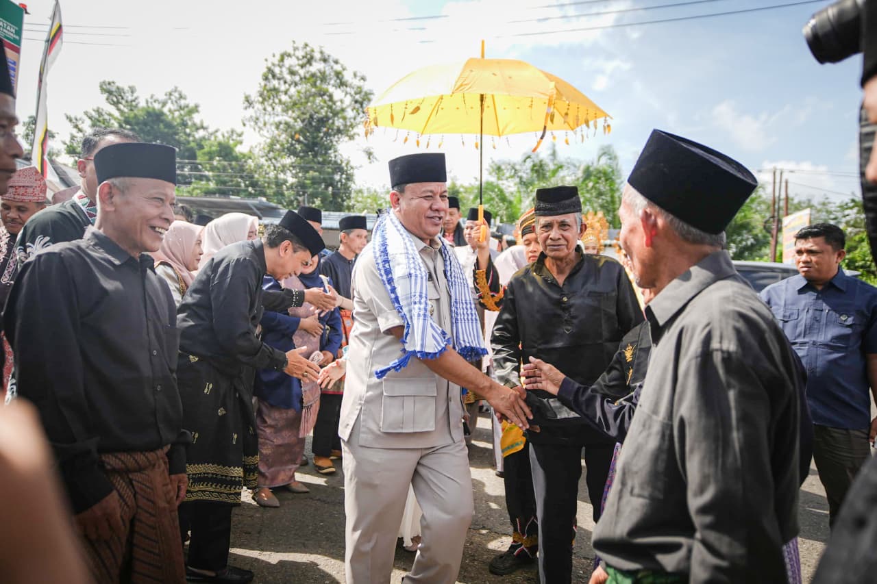 Marching Band Santri Imam Saleh Bikin Ribuan Warga Inuman Terpukau, Pembukaan Pacu Jalur Rayon I 2026 Berlangsung Meriah