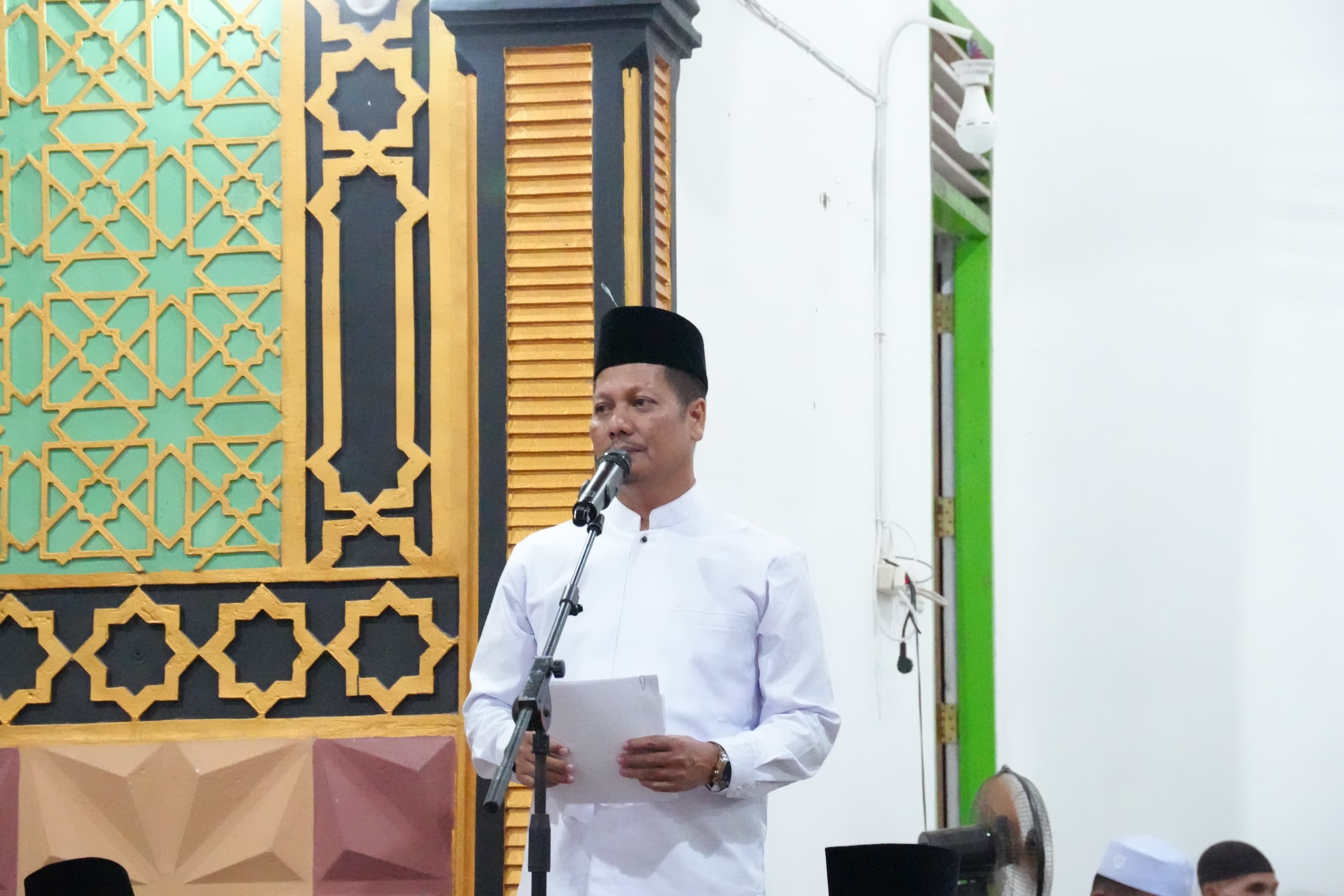 Safari Ramadhan di Benai, Wabup Muklisin Serap Aspirasi Warga dan Salurkan Berbagai Bantuan