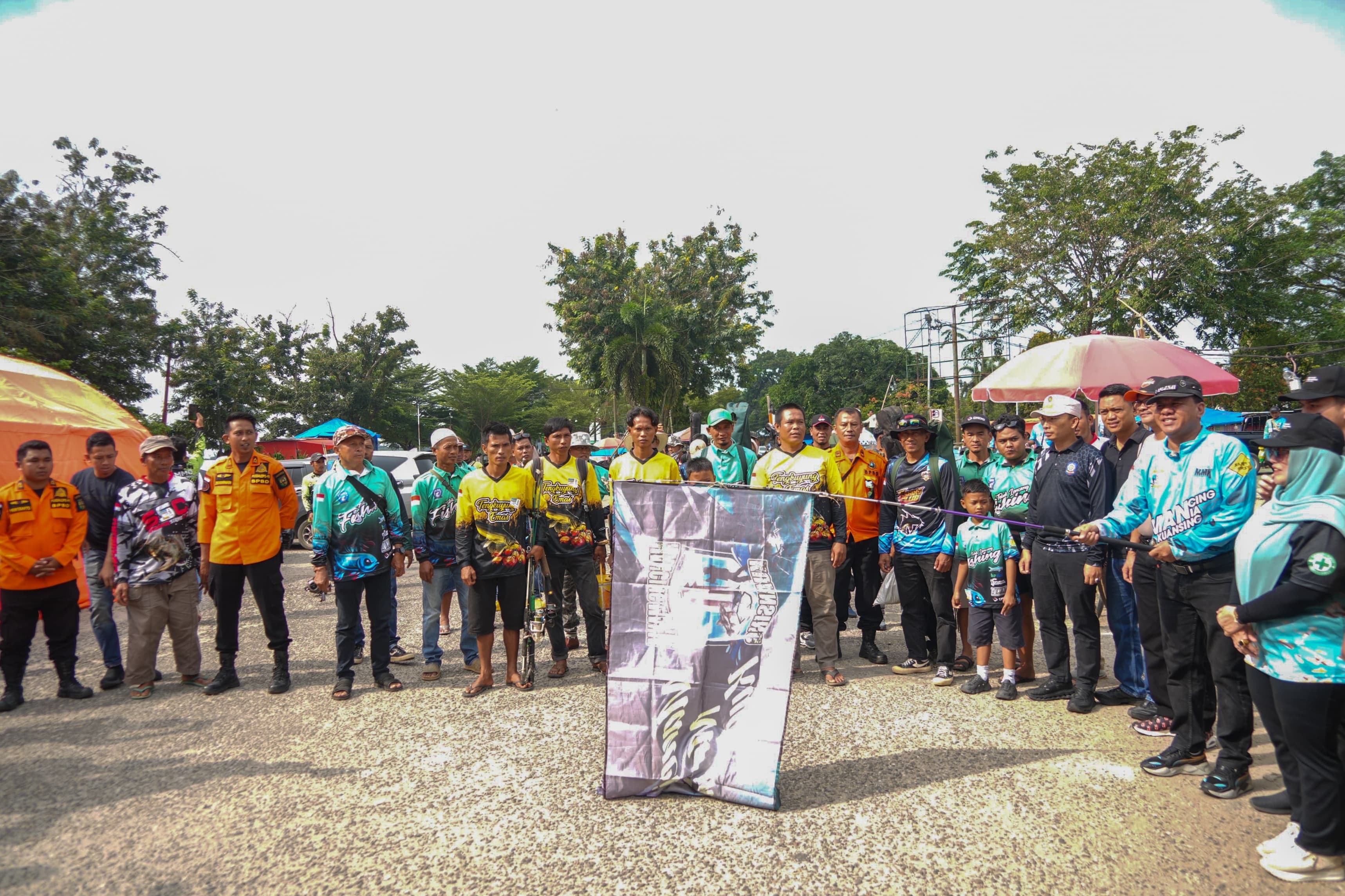 Tepian Narosa Tumpah Ruah, Tribar Akbar MMK Jadikan Kuansing Magnet Pemancing Nusantara