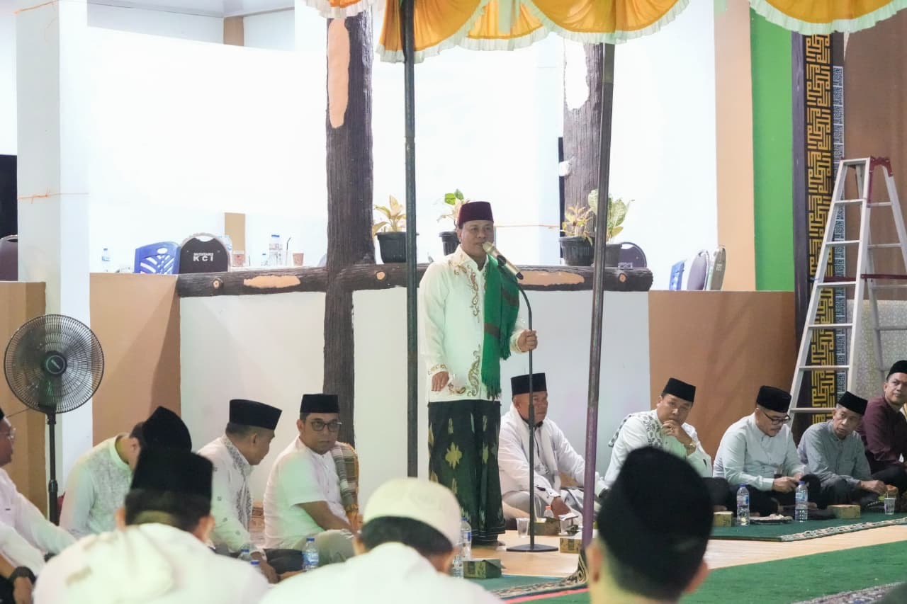 Safari Ramadan di Inuman, Bupati Suhardiman Amby Tegaskan Komitmen UHC dan Penguatan Pendidikan